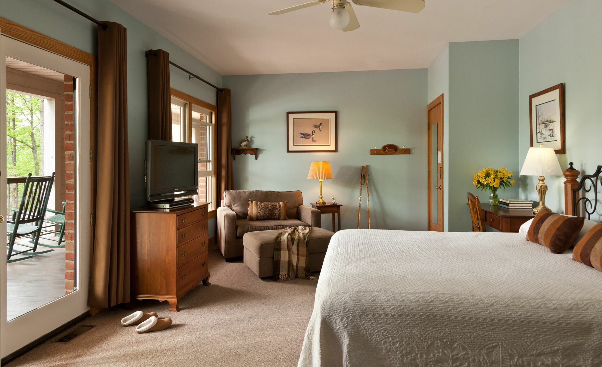 Iris Inn & Cabins 웨인스보로 외부 사진